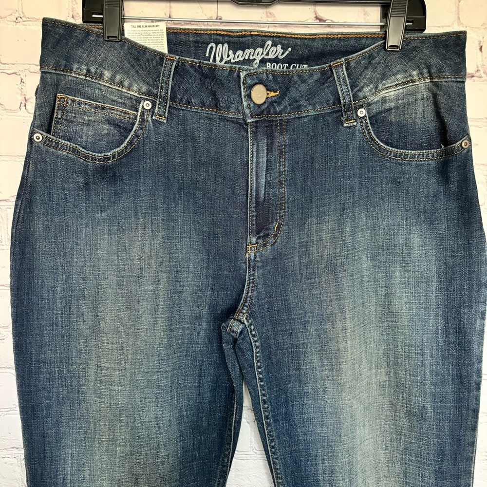 WRANGLER Classic Mid Rise Bootcut Blue Jeans--NWT—15 - Picture 8 of 14